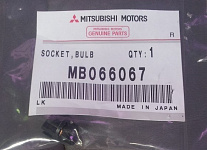 Патрон лампочек панели приборов Pajero Sport 1,4W Black (MB066067), MITSUBISHI